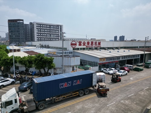 Jeden kontejner našich automatizovaných produktů je dnes odeslán do USA!